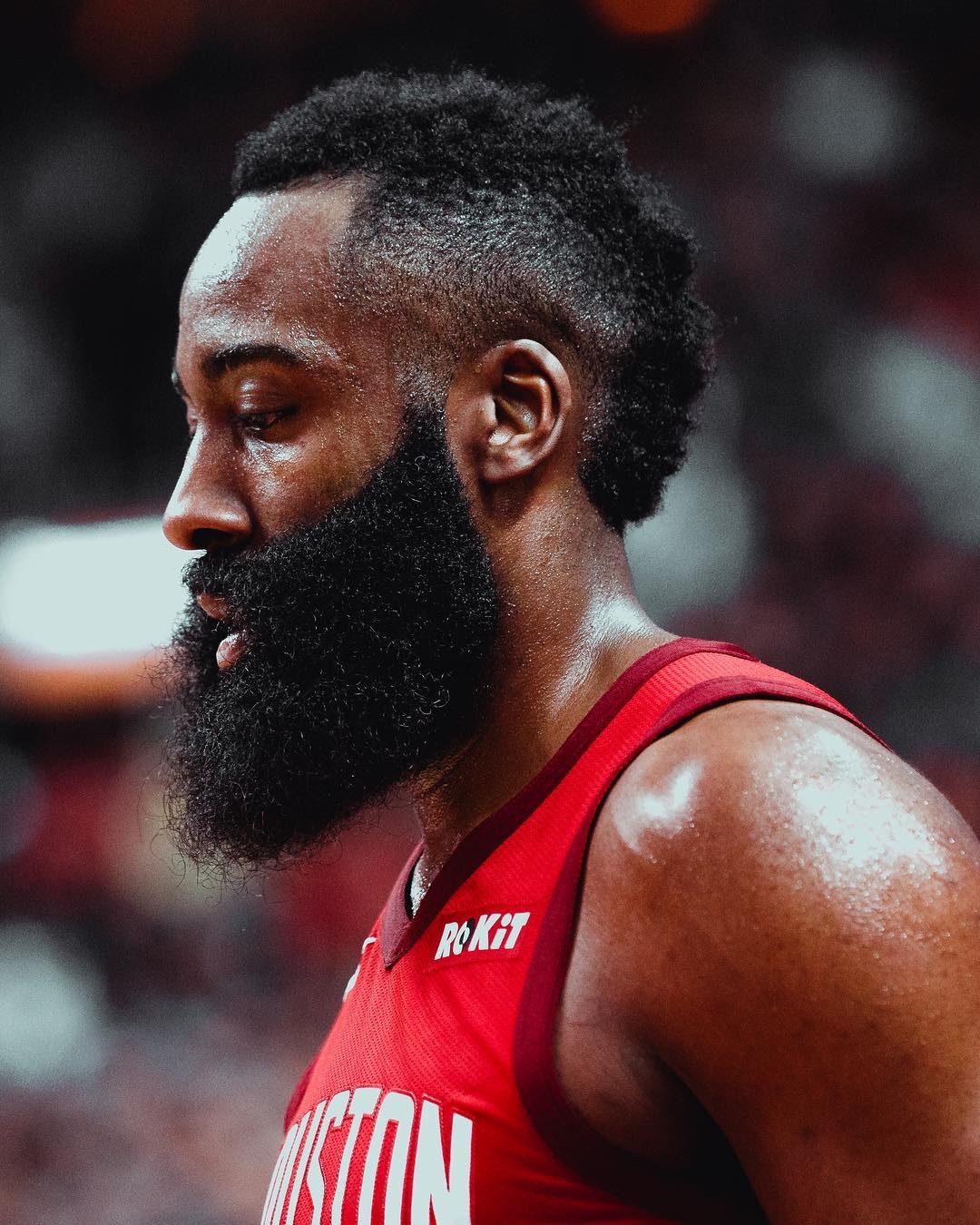 另一端是依 另一端是依