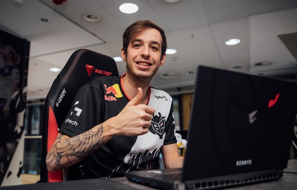 作为系列新 作为系列新